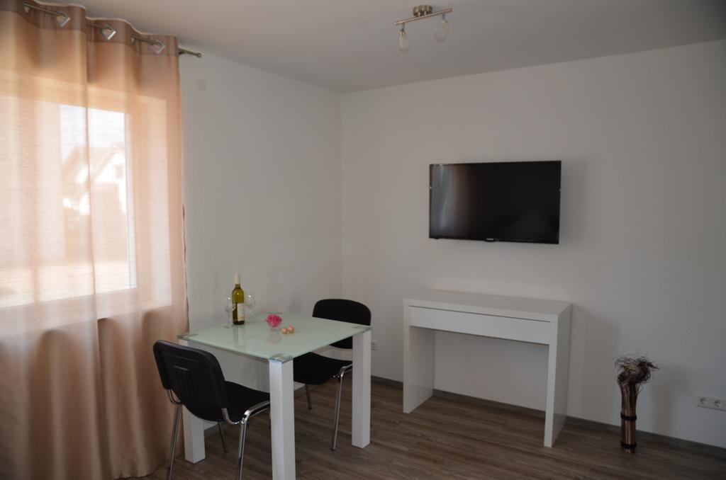 Seebrise Mit Musik Und Wein Meersburg Exteriér fotografie